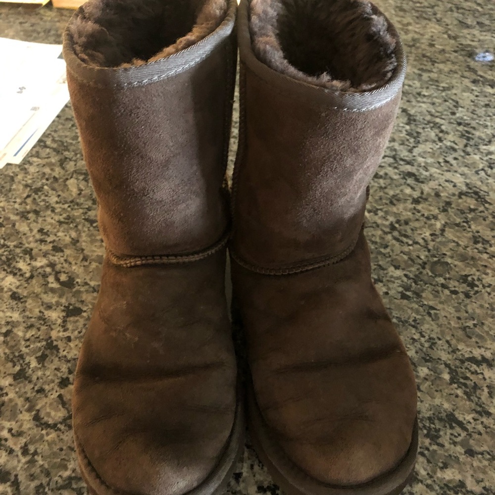 UGG Classic Short Chocolate Boots